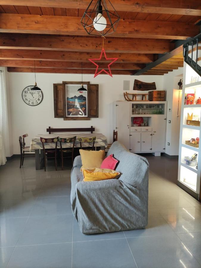 Villa La Bottega Del Fabbro Affitto Breve Contigliano Exterior foto